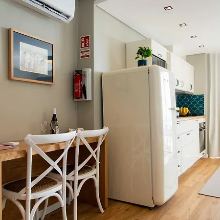 Rooftop Ii By Madeira * Фуншал