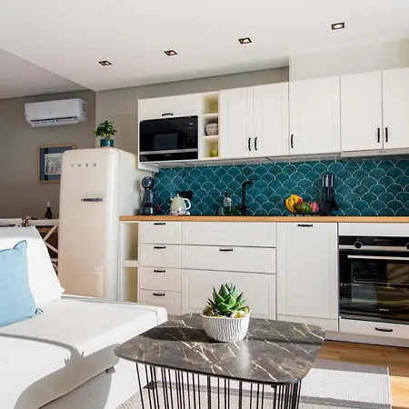 Rooftop Ii By Madeira * Фуншал